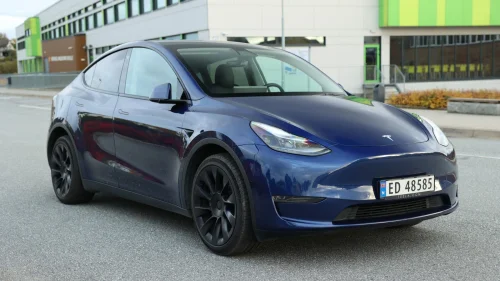 TESLA Model Y LR AWD / EAP / s20"/v19" / Homelink