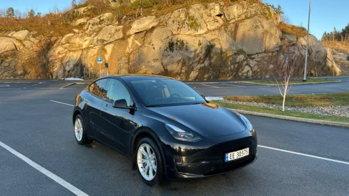 TESLA Model Y Long Range AWD