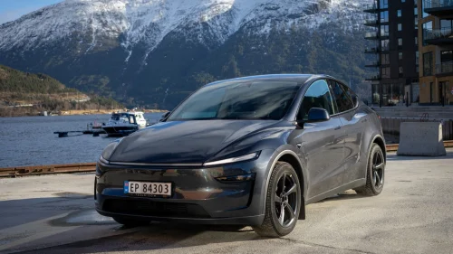 TESLA Model Y LONG RANGE/AWD/19"+19"/ALLVÆRSMATTER/SKJERMBESKYTTER