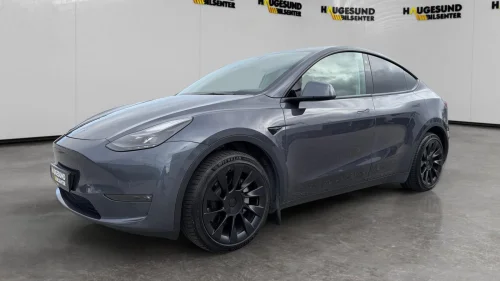 TESLA Model Y Long Range Premium AWD | Kamera | Glasstak | Krok