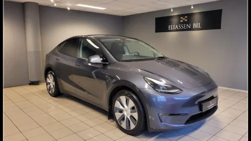 TESLA Model Y Long Range AWD Premium /Autopilot /Sort Skinn /H.Feste