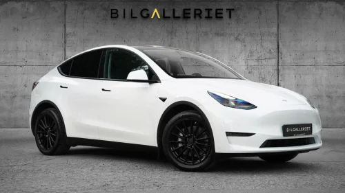 TESLA Model Y LONGRANGE/NAVI/AUTOPILOT/KROK/DAB/PANO/SORT SKINN