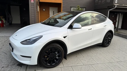 TESLA Model Y Long Range AWD