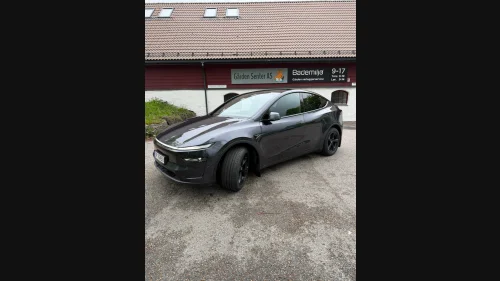 TESLA Model Y Premium Long Range AWD