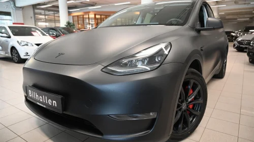 TESLA Model Y Long Range AWD Premium Black