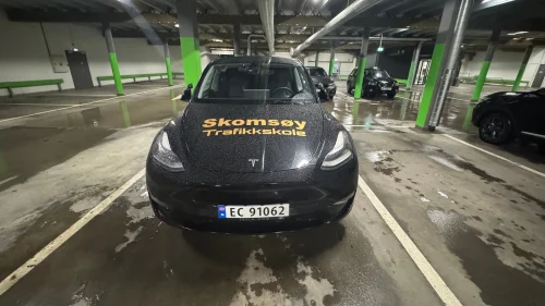 TESLA Model Y Long Range AWD