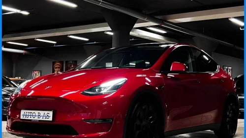 TESLA Model Y LongRange / AWD / Premium