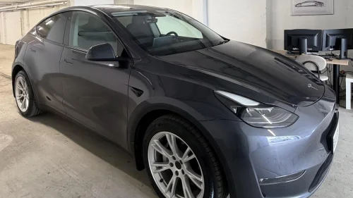 TESLA Model Y Long Range AWD 507km/Skinn/AP/Premium/H.Feste/EU-09-27!