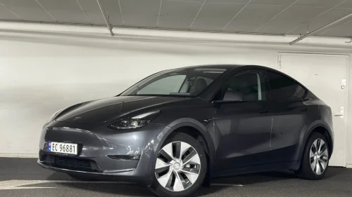 TESLA Model Y LONG RANGE AWD PREMIUM+KROK+AUTOPILOT+S&V HJUL