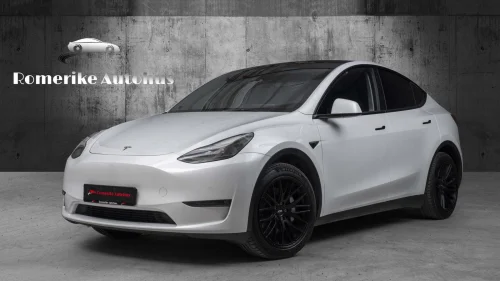 TESLA Model Y Long Range AWD // AP, PremiumLyd, Hengerfeste, Pano++