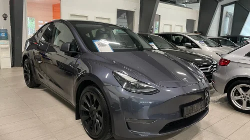 TESLA Model Y Long Range AWD PREMIUM,SKINN,HIFI,KAMERA,H-FESTE,20"