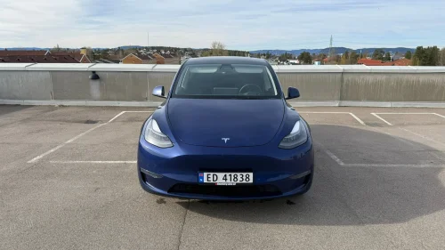 TESLA Model Y LONG RANGE AWD 4X4 / PREMIUM / EN EIER/ 20" EU11/27