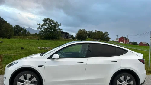 TESLA Model Y Long Range AWD