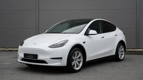 TESLA Model Y Long Range AWD, 542km, Autopilot, Ryzen, Krok, Premium