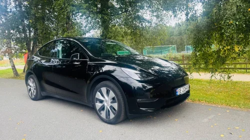 TESLA Model Y Long Range AWD