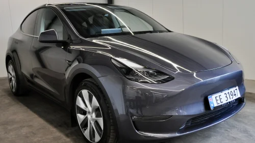 TESLA Model Y MEGET PEN!!NY EU.GARANTI.MYE UTSTYR.53,3LR.BØR SEES
