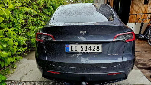 TESLA Model Y LR AWD