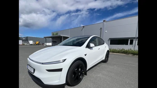 TESLA Model Y JUNIPER 2026 - LR, H-FESTE, 4WD - WLTP 600 KM