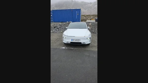 TESLA Model Y Premium Long Range AWD