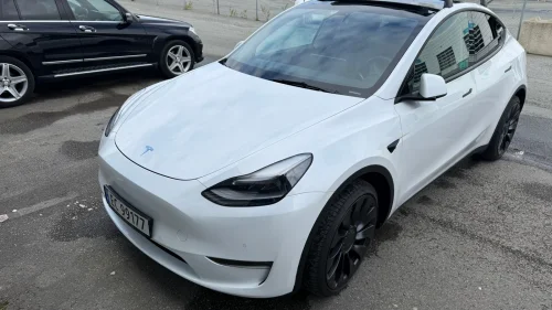 TESLA Model Y Long Range AWD