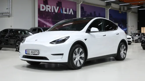 TESLA Model Y Long Range AWD/Skinn/Acc/Kamera
