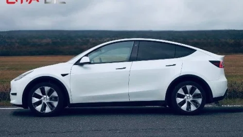 TESLA Model Y LONG RANGE/AWD/AUTOPILOT/PREMIUM