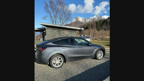 TESLA Model Y Long Range AWD