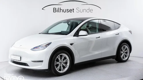 TESLA Model Y Long Range AWD Premium,Hengerfeste,Skinn,Pano,S+V+++