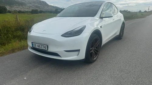 TESLA Model Y Long Range AWD