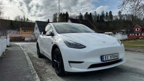 TESLA Model Y Long Range AWD