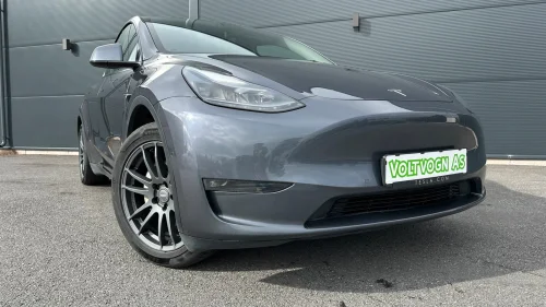 TESLA Model Y Long Range AWD, Hengerfeste, S/V hjul.