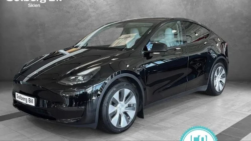 TESLA Model Y Long Range AWD PANO/HVIT INV/PREMIUM