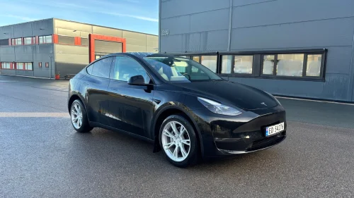 TESLA Model Y Long Range AWD/Hengerfeste/Velholdt
