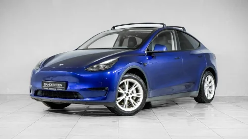 TESLA Model Y LONG RANGE/AMD RYZEN/PANO/HENGERFESTE/AUTOPILOT