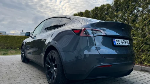 TESLA Model Y Long Range AWD | FSD