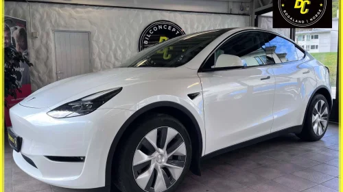 TESLA Model Y 533 km WLTP Long Range AWD/Skinn/Autopil/Navi/