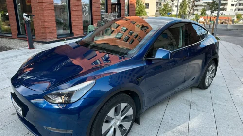 TESLA Model Y Long Range AWD