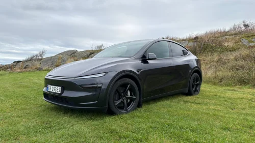 TESLA Model Y Premium Long Range AWD 19'' sommer/vinterhjul