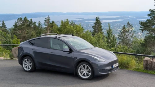 TESLA Model Y Long Range AWD FSD Garantiutløpstest