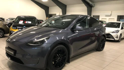 TESLA Model Y LONG RANGE, AWD,AP, KROK, PANO, SKINN, PREMIUM 19"+19"