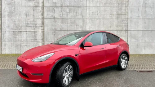 TESLA Model Y Long Range AWD - En skikkelig godbit med lav km.