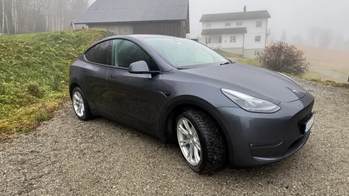 TESLA Model Y Long Range AWD ! 1 eier kun 30000km
