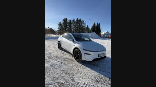 TESLA Model Y Long Range AWD