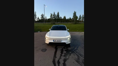 TESLA Model Y Premium Long Range AWD