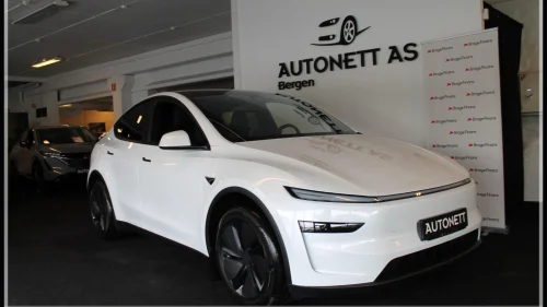 TESLA Model Y FACELIFT 2026,AWD,PANO,H-FESTE,S+V-HJUL,LEVERINGSKLAR!!