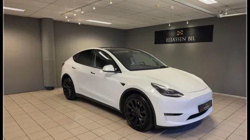 TESLA Model Y Long Range AWD Premium / 1 Eier /Autopilot /Sort Skinn