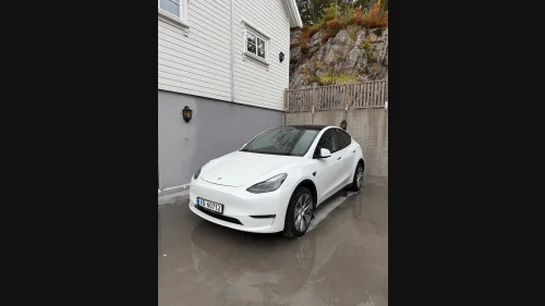 TESLA Model Y Long Range AWD