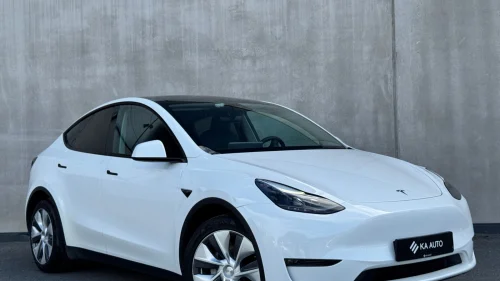 TESLA Model Y Long Range AWD / Krok / Pano / Skinn / AP
