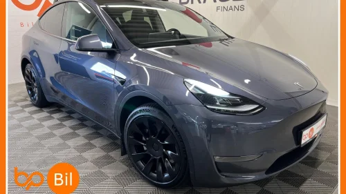 TESLA Model Y LONG RANGE 533KM* AWD* KROK* KAMERA* PANO* SKINN*