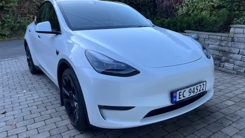 TESLA Model Y Long Range AWD Premium